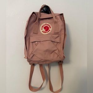 gently used :) this is the MINI version .. still holds the right amount